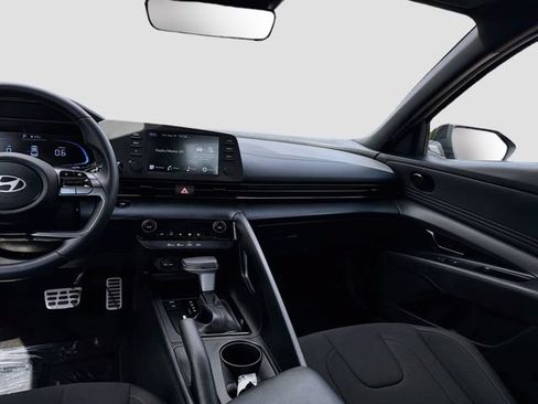 Certified 2026 Hyundai Elantra Sport FWD image 22