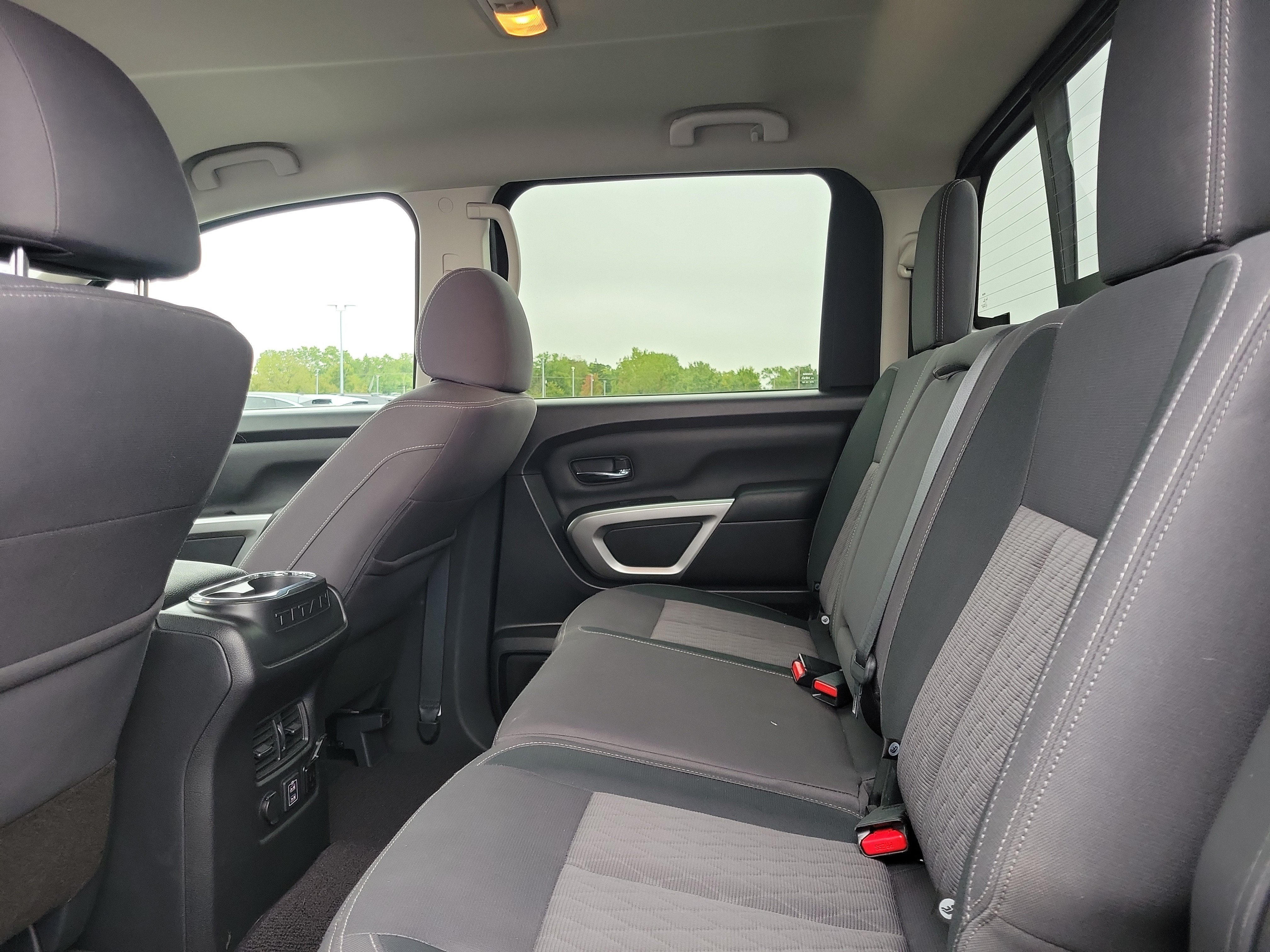 Used 2021 Nissan Titan SV w/ SV Convenience Package AWD/4WD image 11