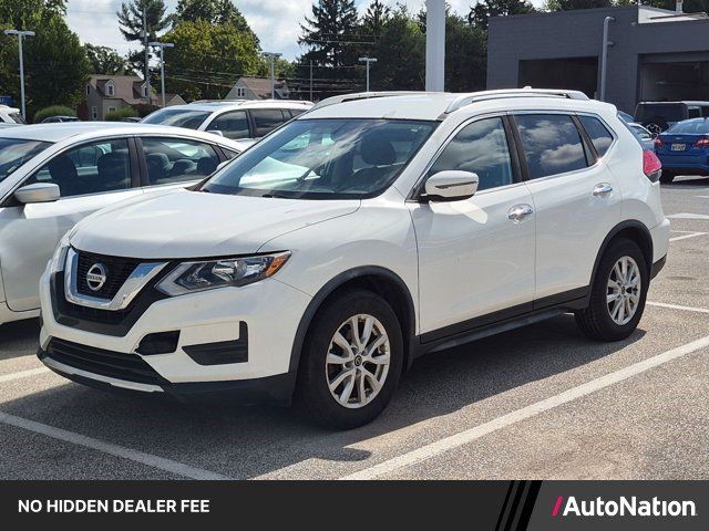 Used 2017 Nissan Rogue SV FWD image 1