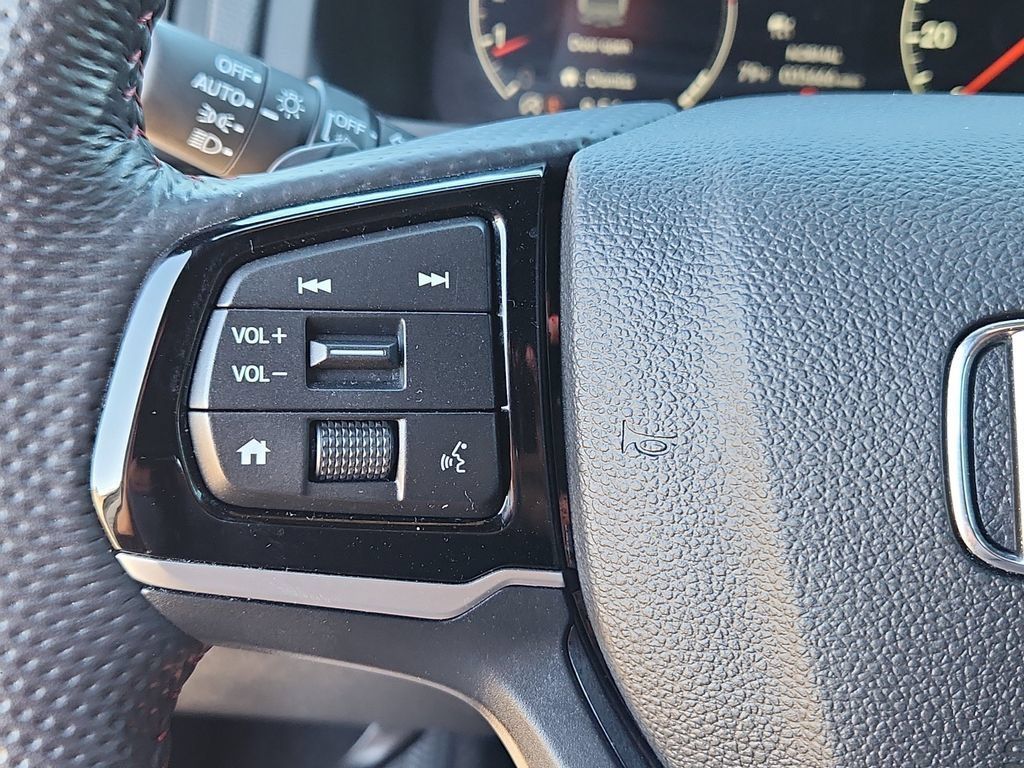 Used 2024 Honda Ridgeline Black Edition image 16