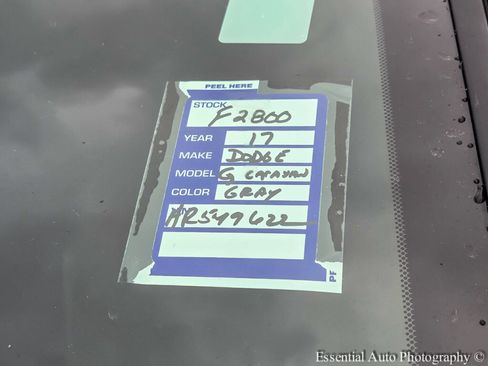 Used 2017 Dodge Grand Caravan SE image 35