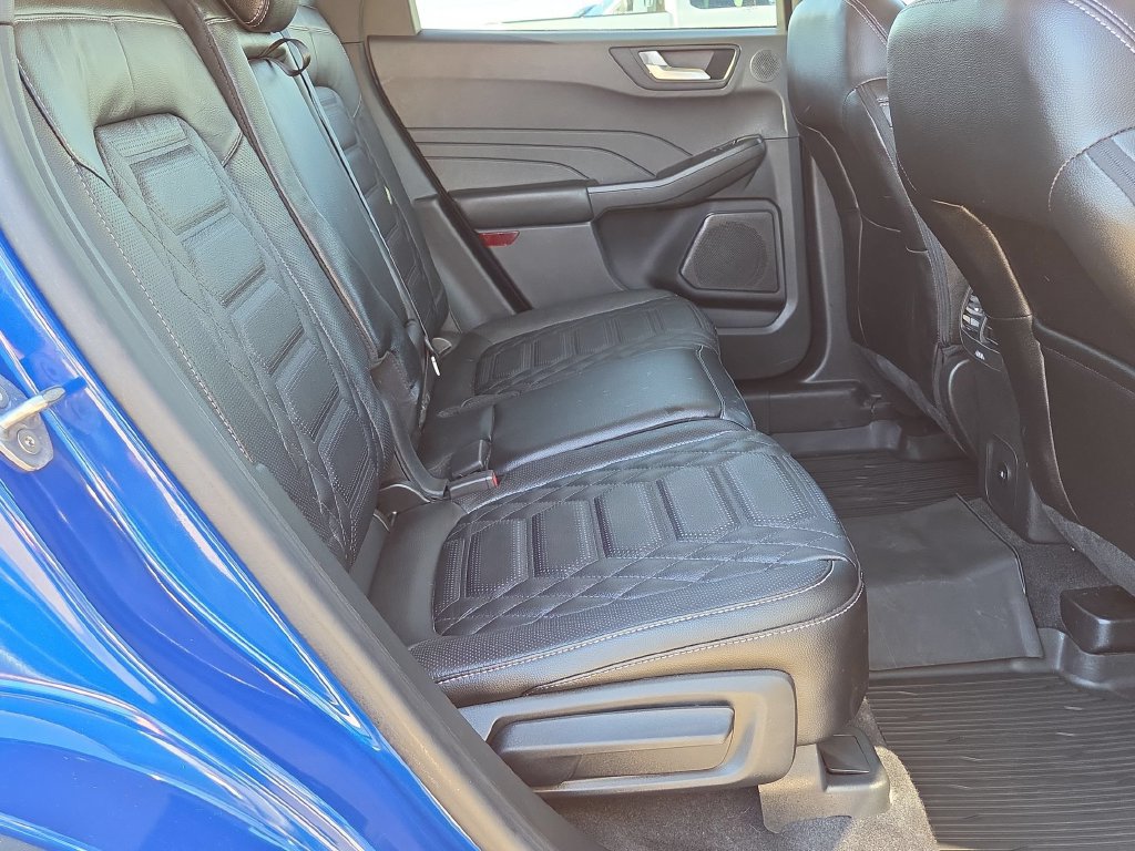 Certified 2023 Ford Escape Platinum w/ Premium Technology Package AWD/4WD image 30