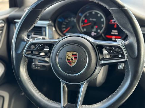 Used 2016 Porsche Macan Turbo w/ Premium Package Plus image 21