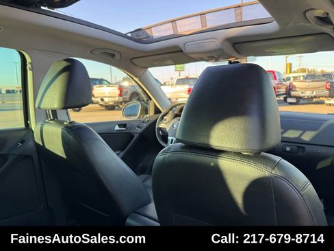 Used 2017 Volkswagen Tiguan SEL image 70