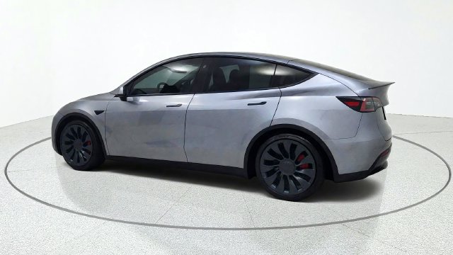 Used 2024 Tesla Model Y Performance AWD/4WD image 5