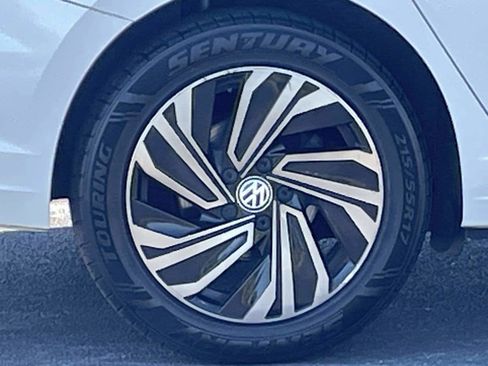 Used 2019 Volkswagen Jetta SEL Premium FWD image 9