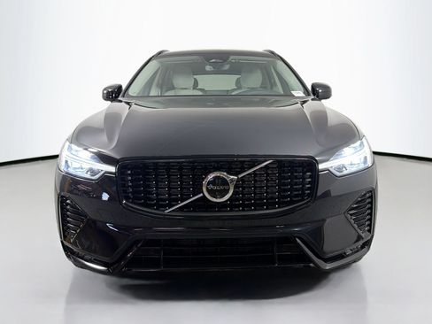 Certified 2024 Volvo XC60 B5 Plus w/ Protection Package Premier AWD/4WD image 2