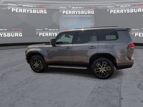 Used 2025 Lexus GX 550 w/ Accessory Package (2T) AWD/4WD image 5