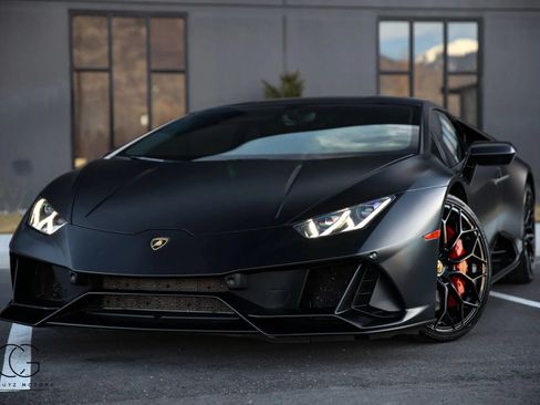 Used 2020 Lamborghini Huracan EVO AWD/4WD image 2