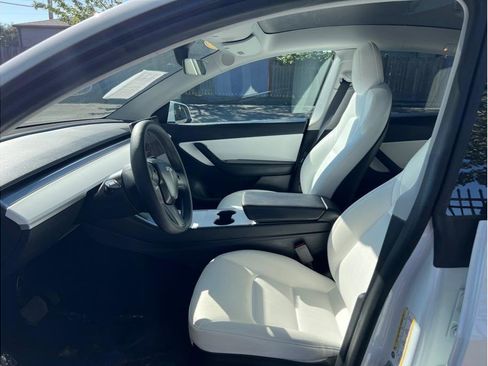 Used 2020 Tesla Model Y Long Range image 5