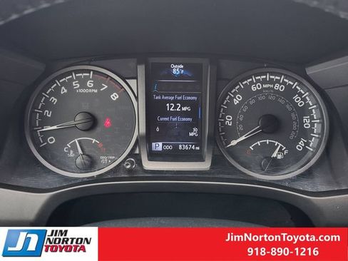 Used 2017 Toyota Tacoma TRD Sport w/ Tow Package RWD image 17