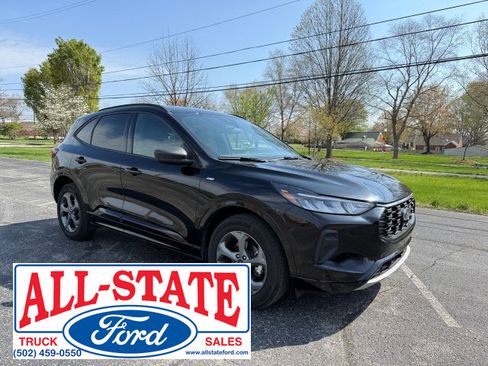 Used 2023 Ford Escape ST-Line image 2