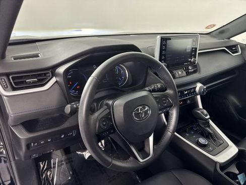Used 2020 Toyota RAV4 XSE w/ XSE Grade Weather Package AWD/4WD image 25