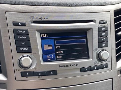 Used 2013 Subaru Outback 2.5i Limited w/ Moonroof Pkg AWD/4WD image 19