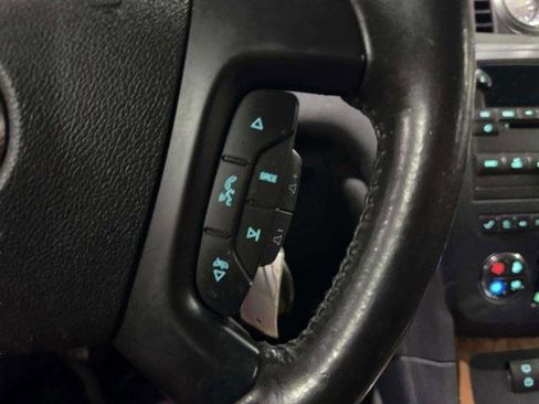 Used 2011 Buick Enclave CX FWD image 25