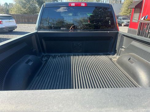 Used 2018 RAM 1500 Express w/ Black Ram 1500 Express Group image 9