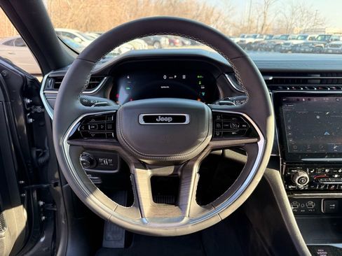 Used 2023 Jeep Grand Cherokee Overland w/ Luxury Tech Group IV image 11