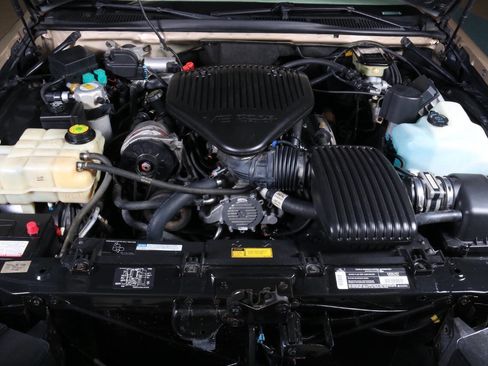 Used 1994 Cadillac Fleetwood Brougham RWD image 12