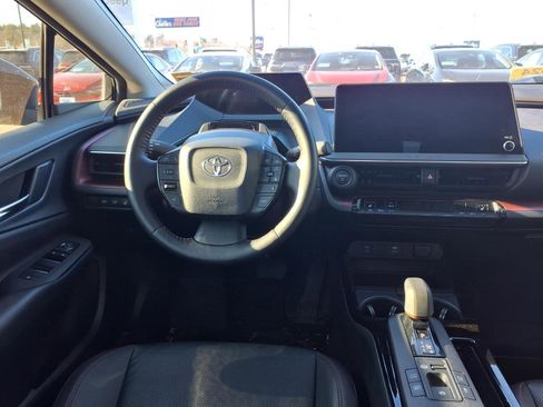 Used 2024 Toyota Prius Prime XSE image 8