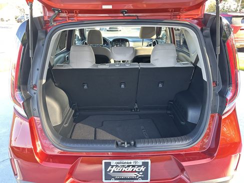 Used 2023 Kia Soul LX w/ LX Technology Package image 31