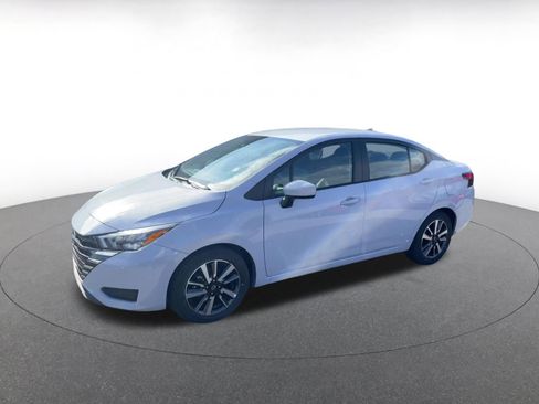 Used 2025 Nissan Versa SV image 8