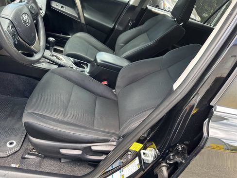 Used 2015 Toyota RAV4 XLE AWD/4WD image 10