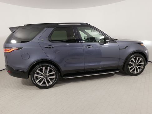 Used 2024 Land Rover Discovery Dynamic SE AWD/4WD image 10