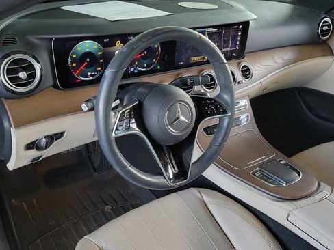 Used 2022 Mercedes-Benz E 350 Sedan image 17