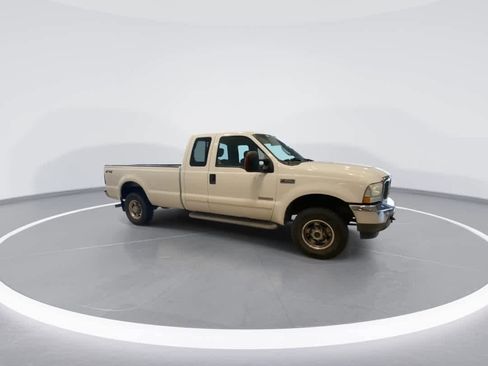 Used 2003 Ford F250 image 2