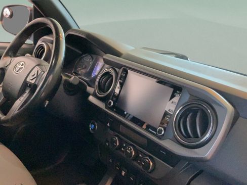 Used 2021 Toyota Tacoma TRD Sport RWD image 31