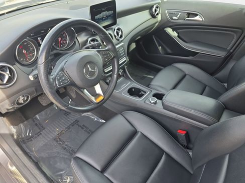 Used 2019 Mercedes-Benz GLA 250 4MATIC image 16