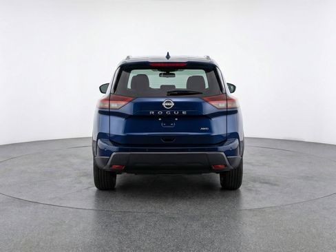 Used 2025 Nissan Rogue SV AWD/4WD image 7
