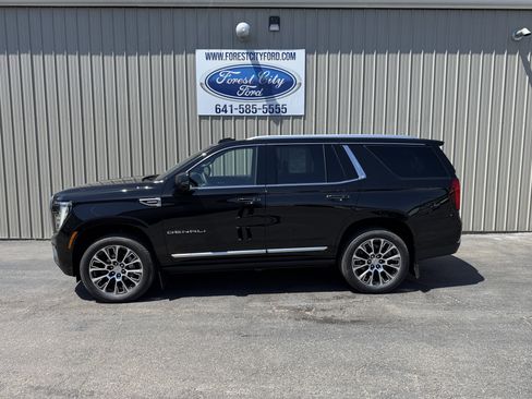 Used 2025 GMC Yukon Denali w/ Denali Reserve Package AWD/4WD image 1