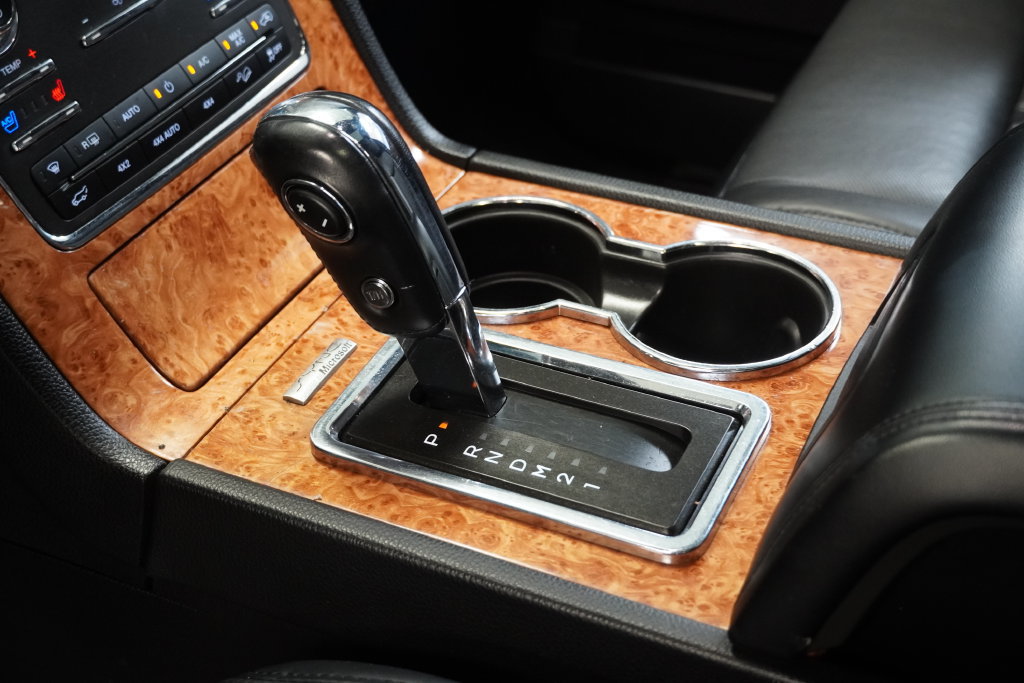 Used 2015 Lincoln Navigator L 4WD image 23