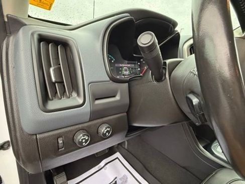 Used 2022 Chevrolet Colorado Z71 image 31