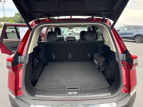 Used 2023 Nissan Rogue SV w/ SV Premium B Package AWD/4WD image 11