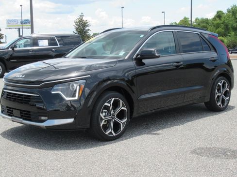 Used 2025 Kia Niro EX Touring FWD image 3