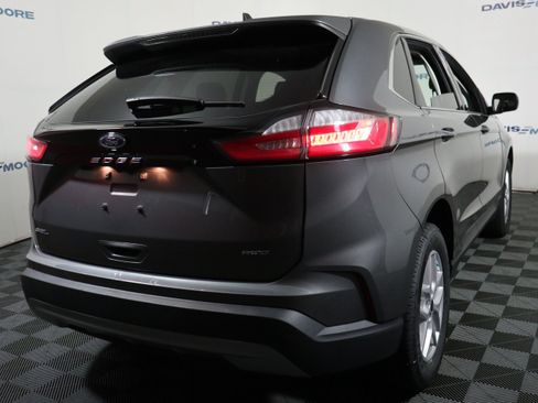 Used 2024 Ford Edge SEL AWD/4WD image 6