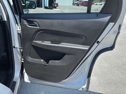 Used 2011 GMC Terrain SLE FWD image 22