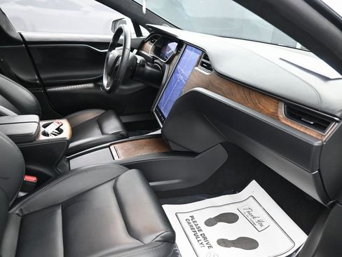 Used 2020 Tesla Model S Long Range Plus image 37