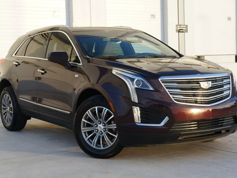 Used 2018 Cadillac XT5 Luxury w/ Driver Awareness Package image 2