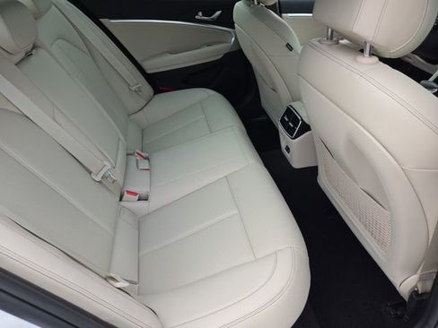 Used 2026 Genesis G70 2.5T RWD image 18