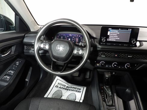 Used 2023 Honda Accord EX image 12