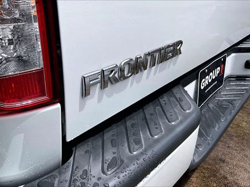Used 2018 Nissan Frontier SV RWD image 31