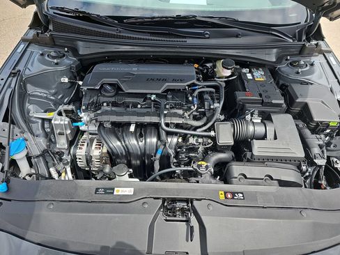 New 2026 Hyundai Elantra SE FWD image 28