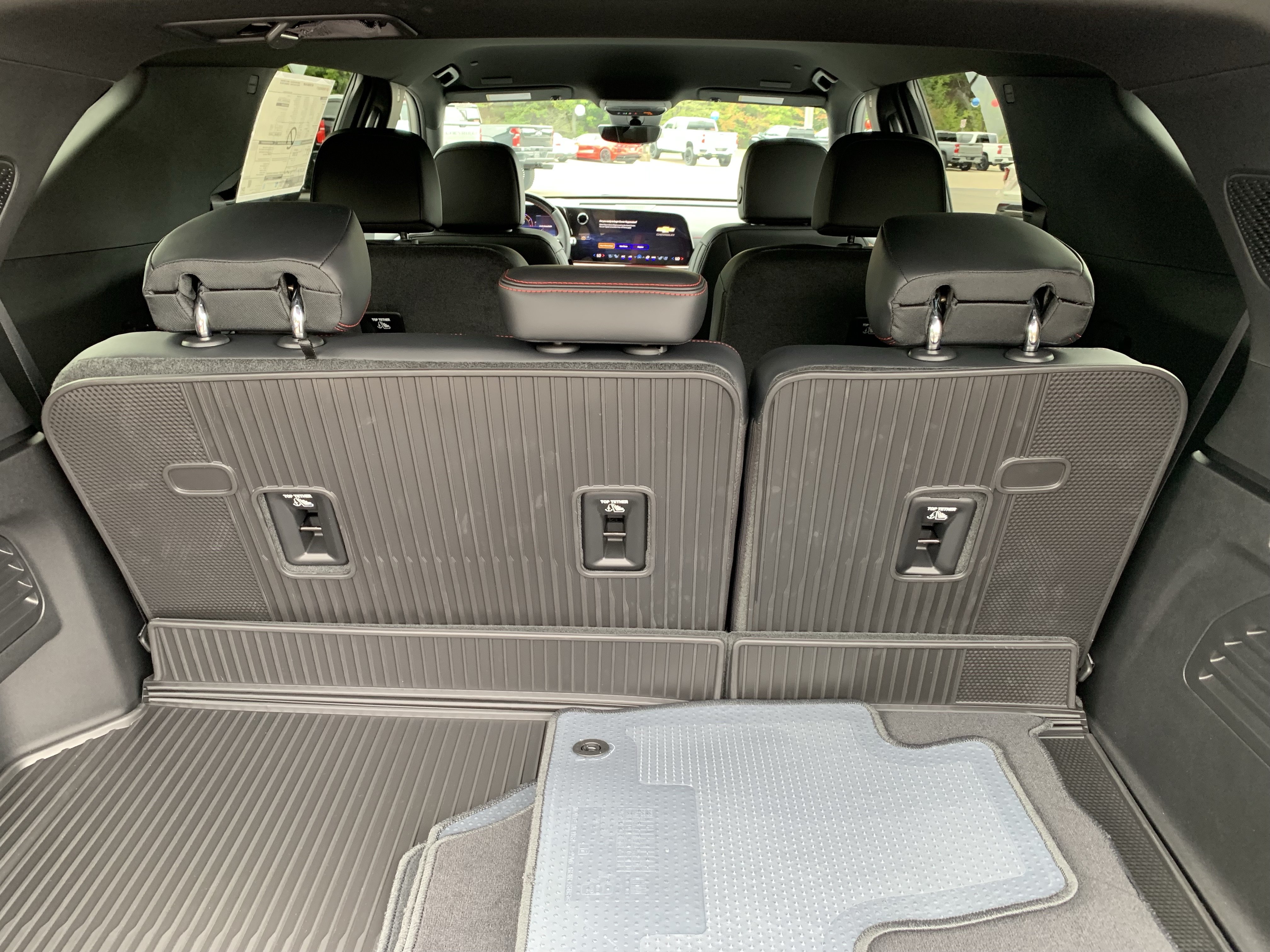 New 2027 Chevrolet Traverse RS AWD/4WD image 23