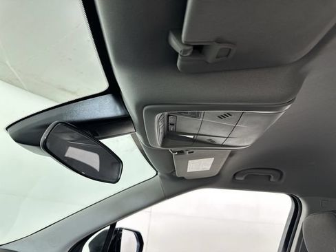 Used 2025 Chevrolet Blazer LT FWD image 19