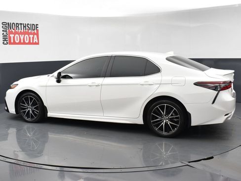 Used 2024 Toyota Camry SE w/ Cold Weather Package AWD/4WD image 2