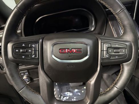 Used 2024 GMC Yukon AT4 AWD/4WD image 12