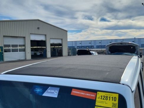 Used 2023 Jeep Wrangler Unlimited Sahara image 7